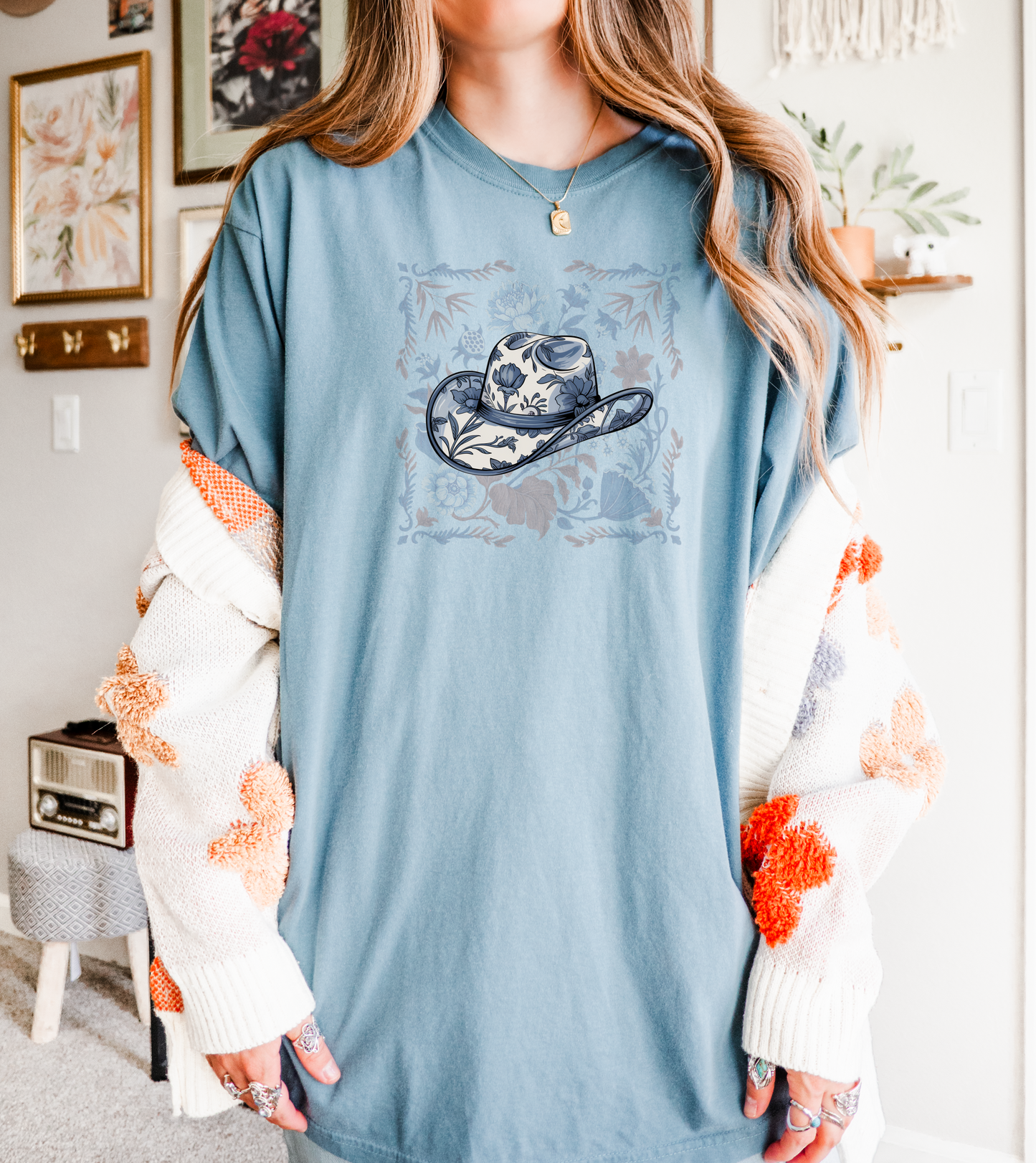 Floral Cowboy Hat Tee – Western Charm with a Feminine Touch